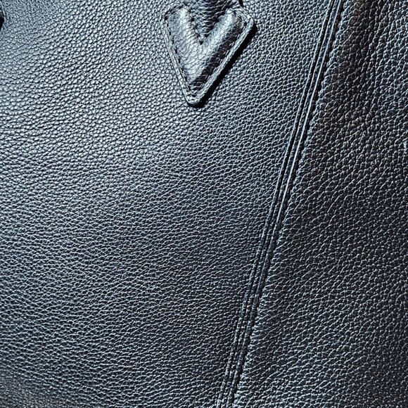 Louis Vuitton Cuir Taurillon Soft Leather Lockit PM Black - Picture 3 of 16